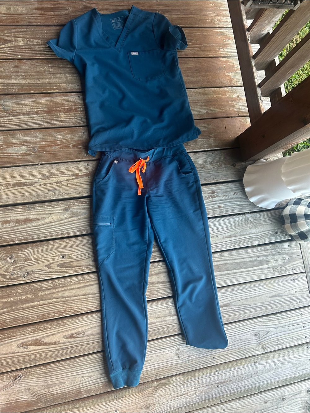 FIGS Women’s XS Blue Scrub Set Top & Jogger Pants Orange Drawstring